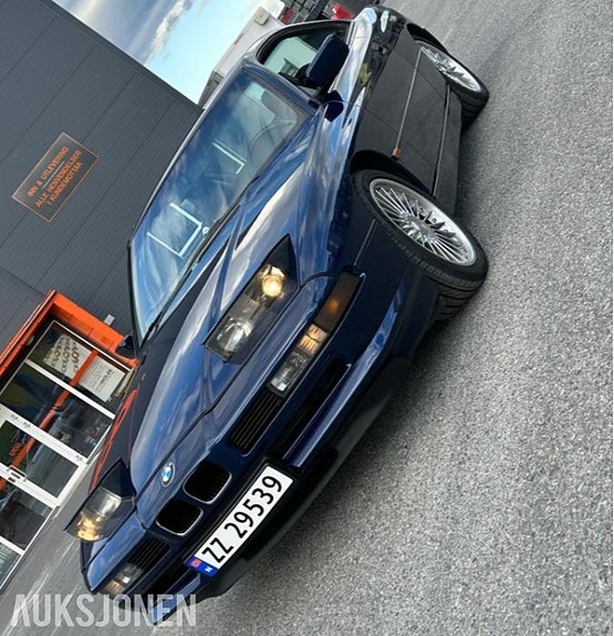 BMW 8-Serie 3 of 5