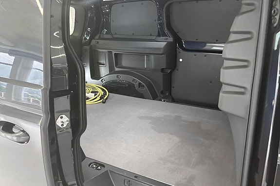Volkswagen ID. Buzz 17 of 21