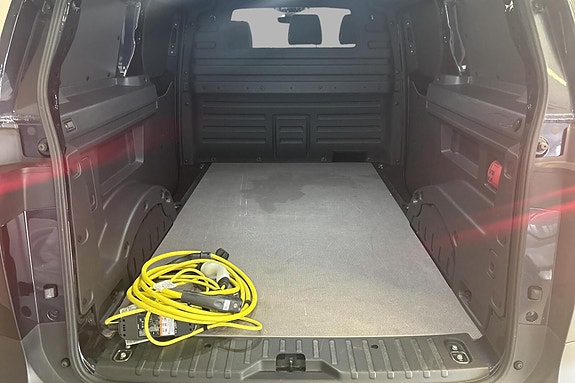Volkswagen ID. Buzz 18 of 21