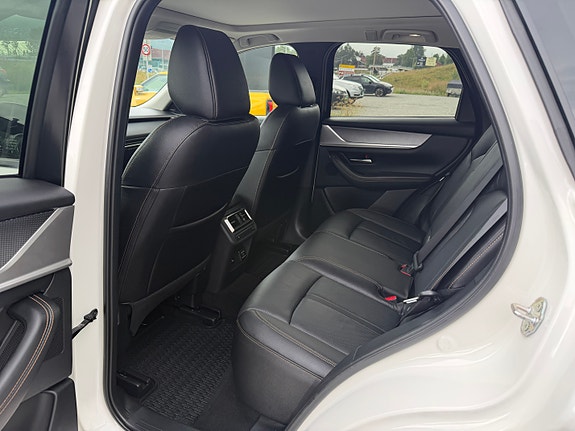 Mazda CX-60 12 of 14