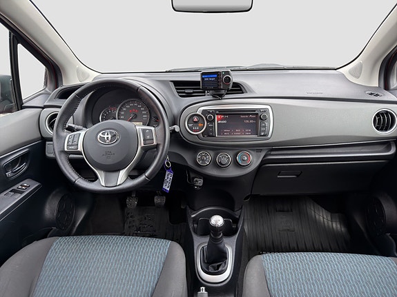 Toyota Yaris 17 of 23