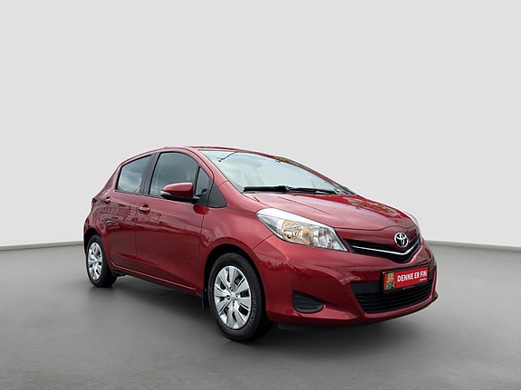 Toyota Yaris 7 of 23