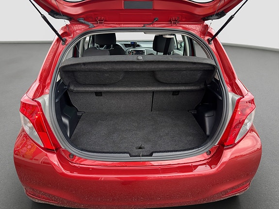 Toyota Yaris 23 of 23