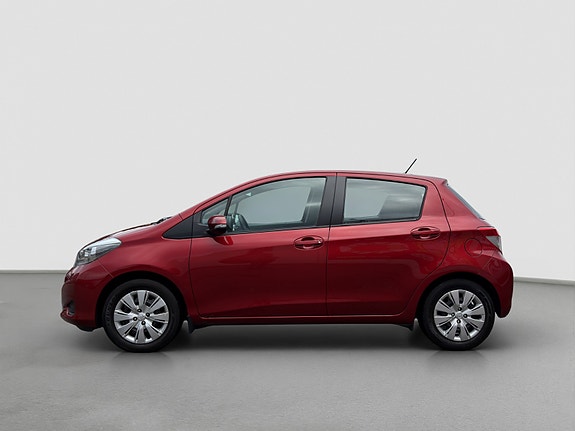 Toyota Yaris 2 of 23