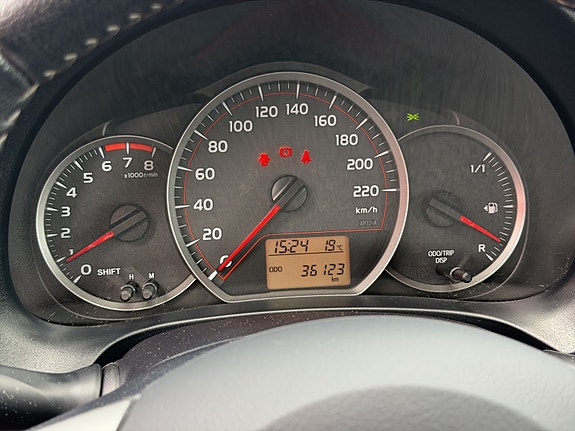 Toyota Yaris 12 of 23