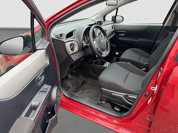 Toyota Yaris 9 of 23