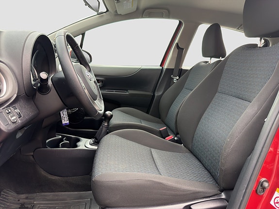 Toyota Yaris 10 of 23