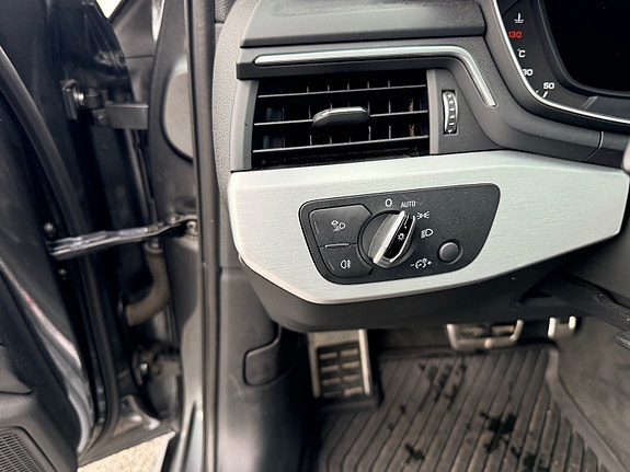 Audi A4 22 of 30