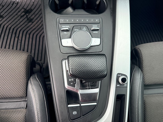 Audi A4 23 of 30