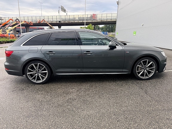 Audi A4 6 of 30