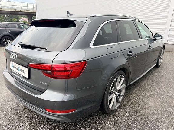 Audi A4 5 of 30