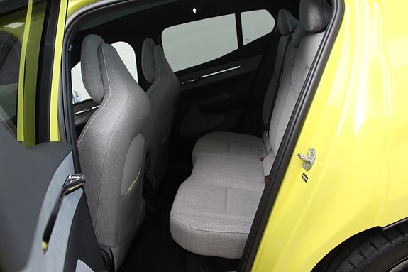Volvo EX30 19 of 30