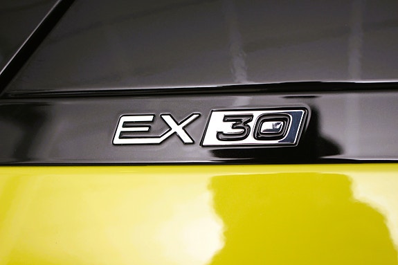Volvo EX30 4 of 30
