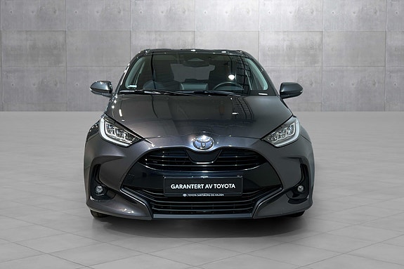 Toyota Yaris 9 of 28
