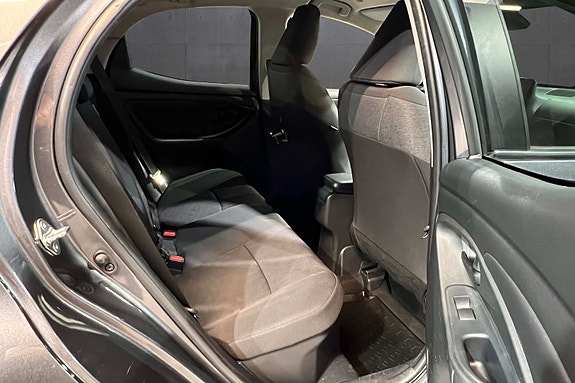 Toyota Yaris 17 of 28