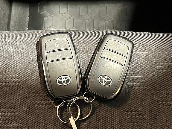 Toyota Yaris 28 of 28