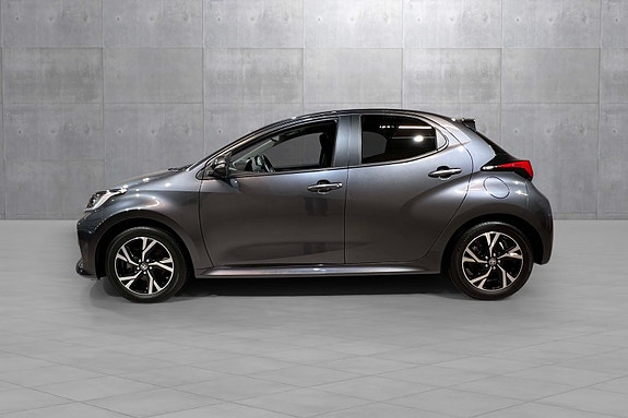 Toyota Yaris 3 of 28