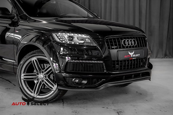 Audi Q7 2 of 5