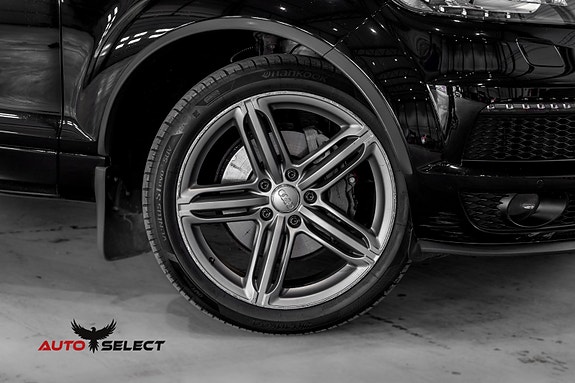 Audi Q7 3 of 5