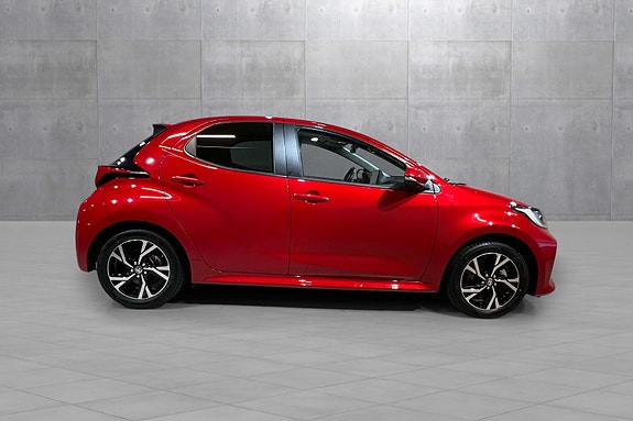 Toyota Yaris 7 of 29