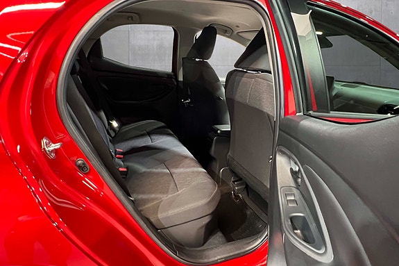 Toyota Yaris 17 of 29