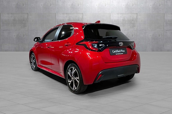Toyota Yaris 4 of 29