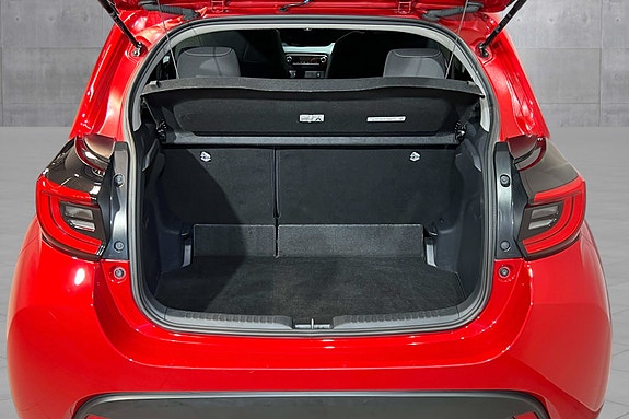 Toyota Yaris 18 of 29