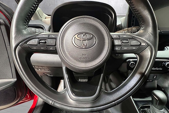 Toyota Yaris 12 of 29
