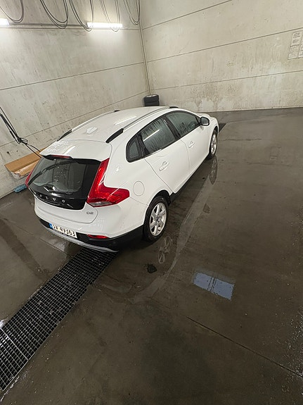 Volvo V40 Cross Country 5 of 20