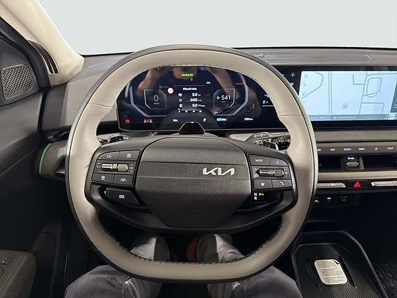 Kia EV4 8 of 13
