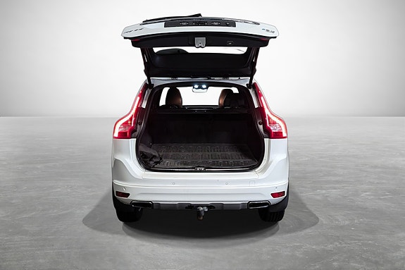 Volvo XC60 8 of 25