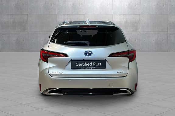 Toyota Corolla 5 of 5