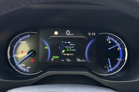 Toyota RAV4 15 of 18