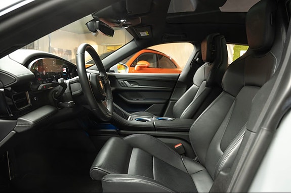 Porsche Taycan 4 8 of 21