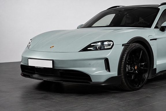 Porsche Taycan 4 3 of 21