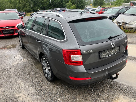 Skoda Octavia 3 of 5