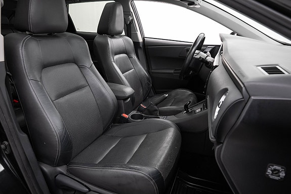 Toyota Auris 10 of 29