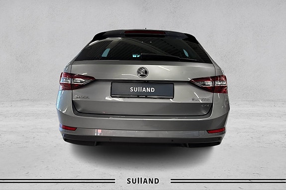 Skoda Superb 4 of 5