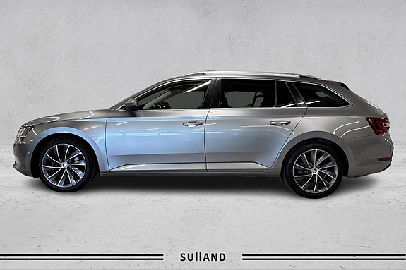Skoda Superb 2 of 5
