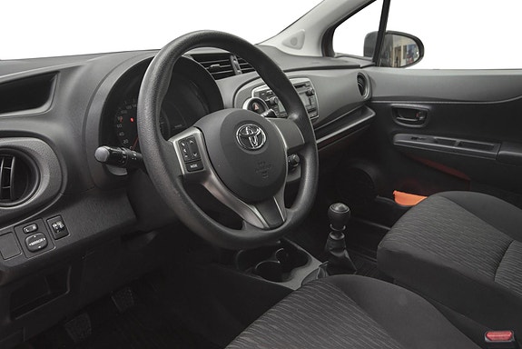 Toyota Yaris 10 of 21