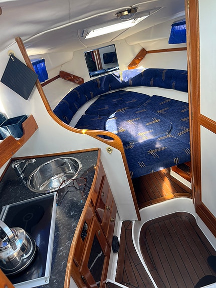 Daycruiser 27fot 7 of 8
