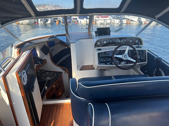Daycruiser 27fot 4 of 8