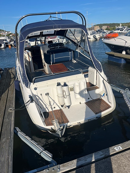 Daycruiser 27fot 3 of 8