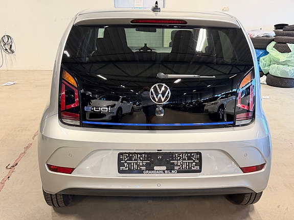 Volkswagen UP! 5 of 5