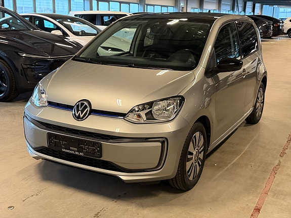 Volkswagen UP! 2 of 5