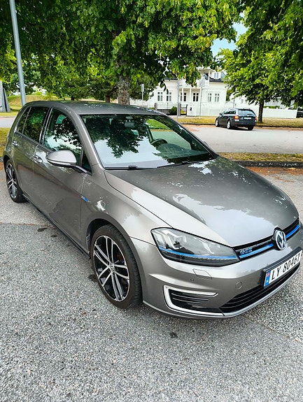 Volkswagen Golf VII 4 of 5
