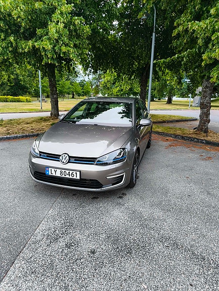 Volkswagen Golf VII 2 of 5