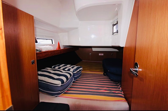 FAMILIEFAVORITT: BAVARIA 37 CRUISER – 3 lugarer – Masse utstyr – GI BUD! 14 of 24