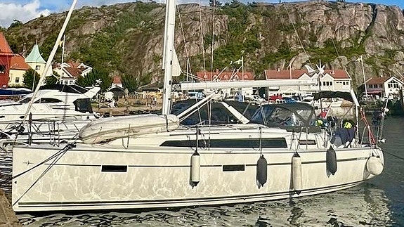 FAMILIEFAVORITT: BAVARIA 37 CRUISER – 3 lugarer – Masse utstyr – GI BUD! 3 of 24