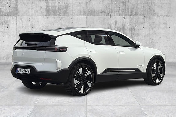 Polestar 3 5 of 22